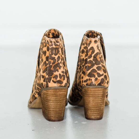 Tarim Bootie in Leopard - Picture 3 of 5